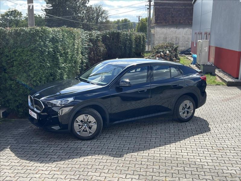 BMW iX2, eDrive20 Záruka BMW 150kW
